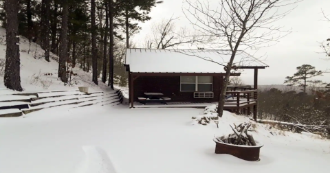 The Cozy Cabin In Oklahoma That's Ideal For Winter Snuggles And Relaxation